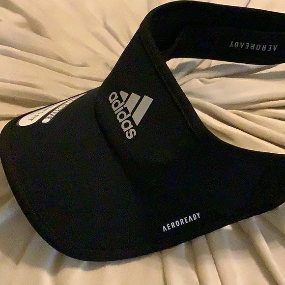 Adidas Woman’s comfy visor- brand new - Picture 4 of 10